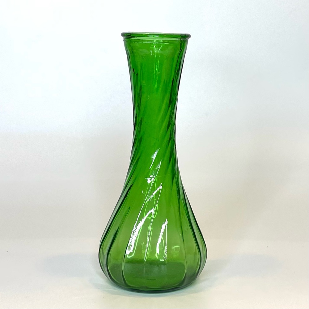 Vintage Hoosier Glass #4064 Emerald Green Flower Bud Vase 6” - Picture 1 of 5